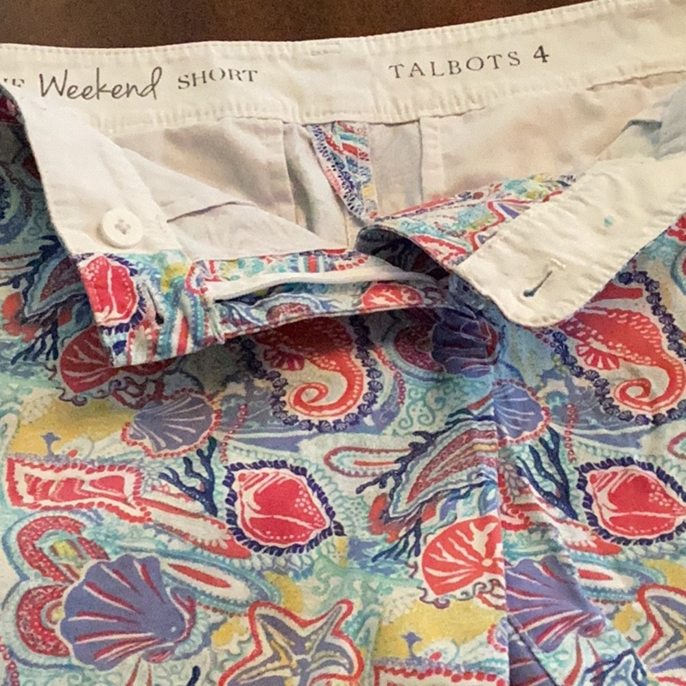 Talbots beach pattern women’s shorts, size 4 - Picture 4 of 6
